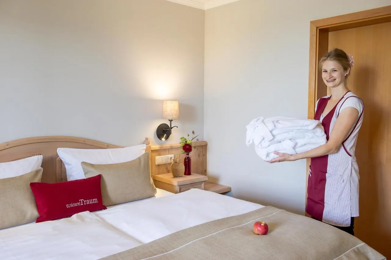 Hotel St. Leonhard Garni Bad Birnbach